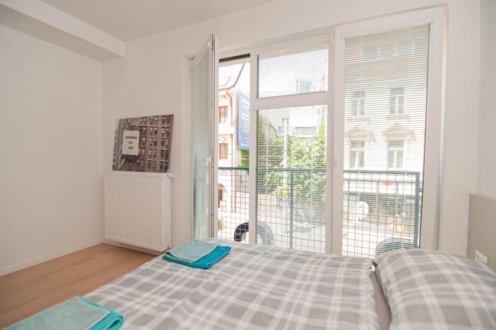 Beautiful Apartment In The City Center 브라티슬라바 외부 사진