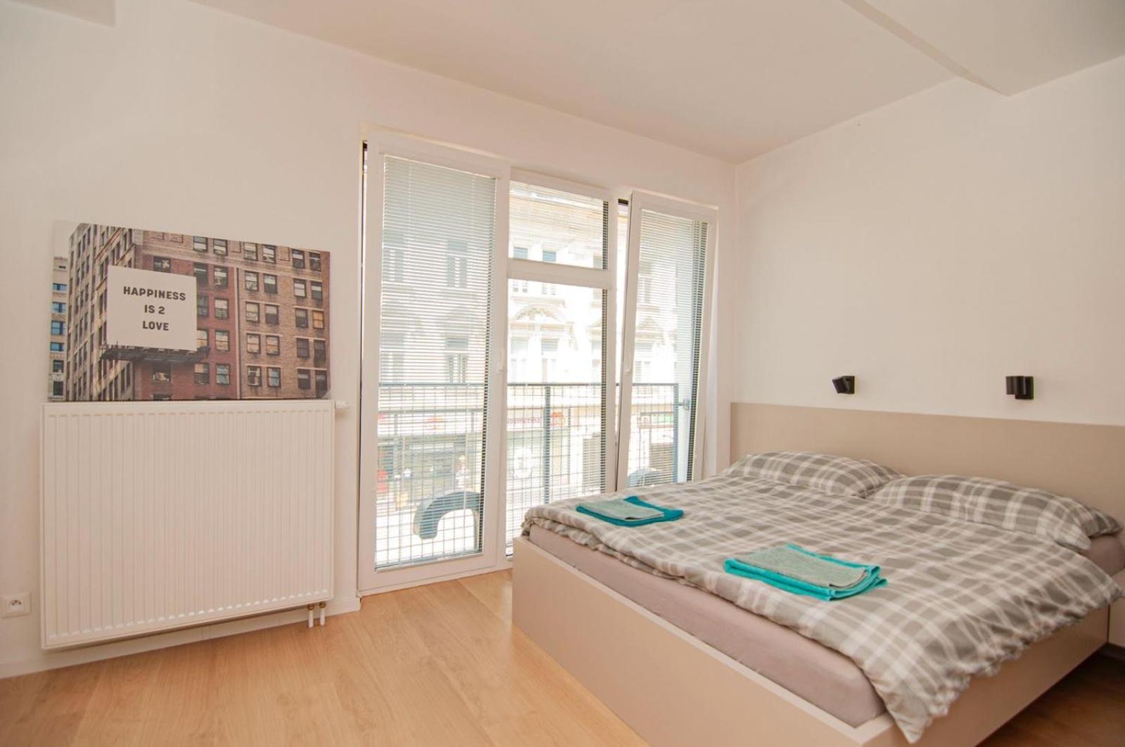 Beautiful Apartment In The City Center 브라티슬라바 외부 사진